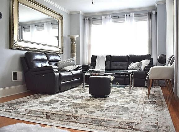 3rd image of 3709 Paule Ave