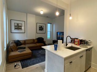 324 S Racine Ave APT 2NR, Chicago, IL 60607