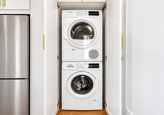 Laundry, photo 1
