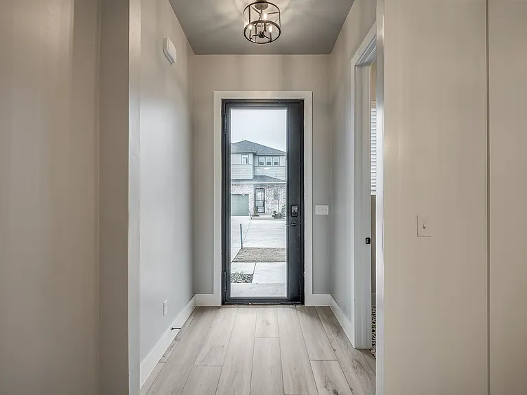 2529 NW 132nd Pl — Photo 6