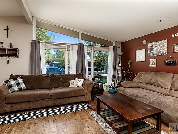 3rd image of 2218 Patricia Ln