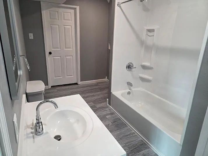1 bed, 575 sqft, $1,300 — Photo 2