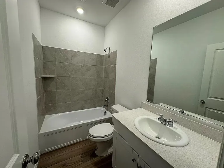 4812 Sagerun Dr — Photo 8