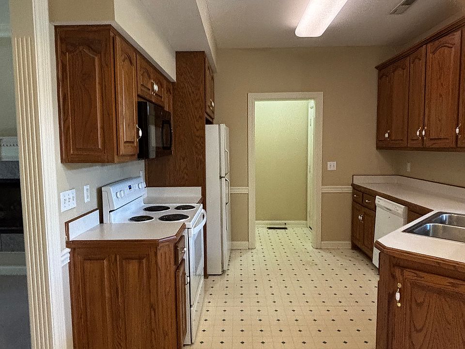 Lots of cabinet space!