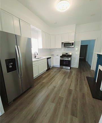 4th image of 2419 Delachaise St