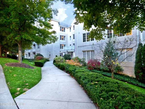 2 Homestead Ln Unit 207, Greenwich, CT 06831