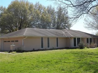 145 Robinson Rd, Combine, TX 75159