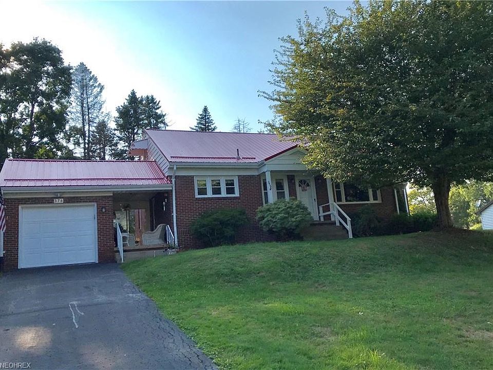 1st image of 376 Wintergreen Dr
