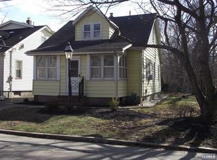 20 Clark Pl, Bloomfield, NJ 07003