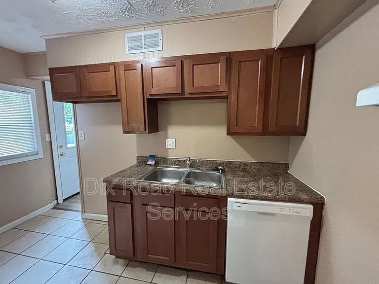 1739 Embury Park Rd — Photo 7