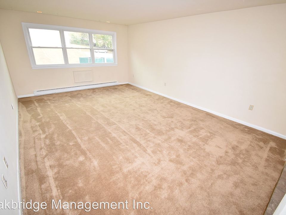 2nd image of 117 North St APT 6B