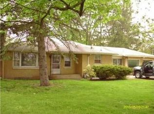 56673 Mayflower Rd, South Bend, IN 46619
