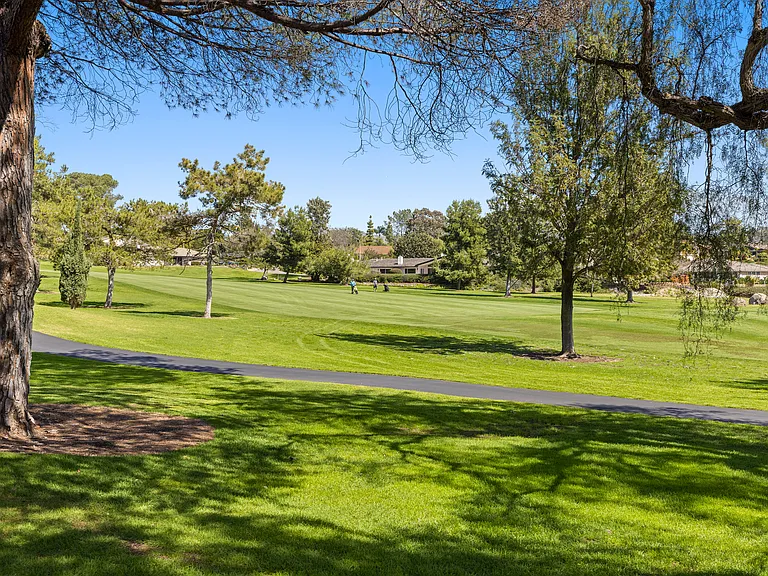 17305 Campillo Dr — Photo 36