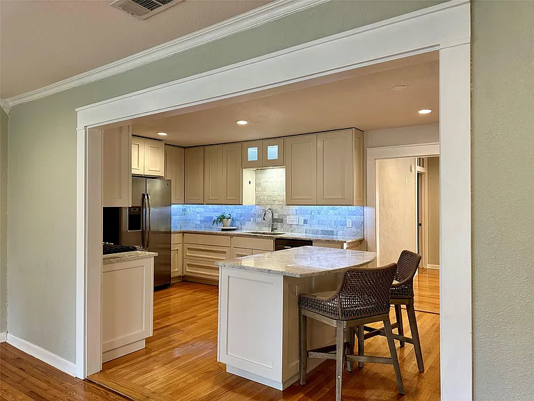 1509 Vine St — Photo 7