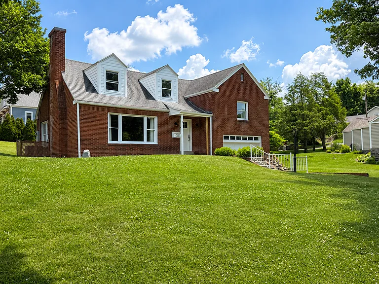 472 Kiwanis Ave — Photo 2