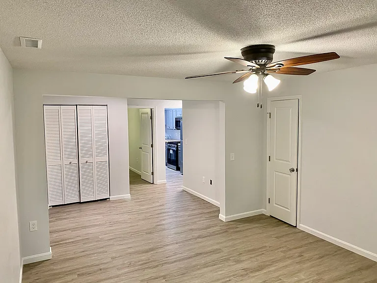 46 Galveston Pl SW #C — Photo 3