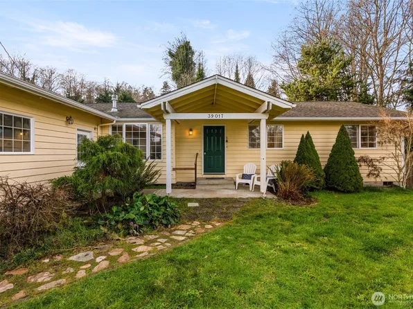 39017 Sherlind Drive NE, Hansville, WA 98340
