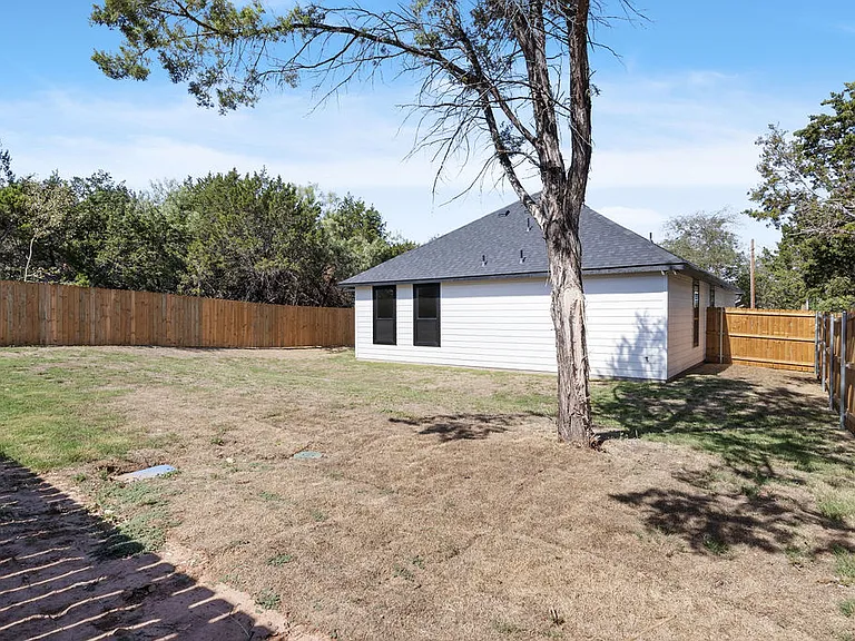 2515 Austin Ct — Photo 27