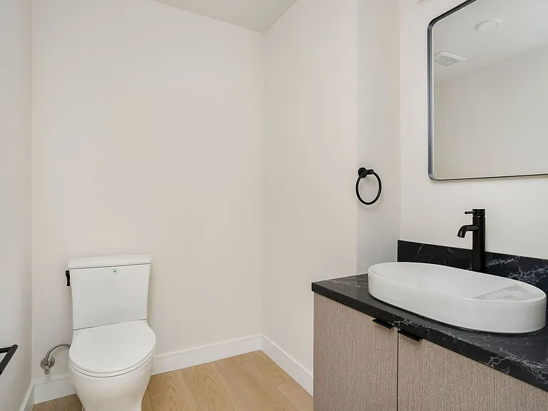 5321 Cartwright Ave #Z105 — Photo 23