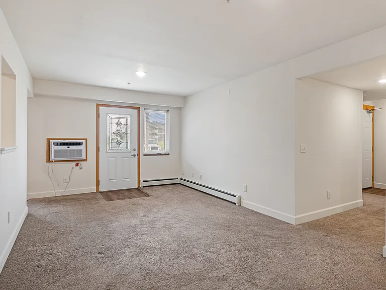 Coopers Landing Apartments — Photo 39