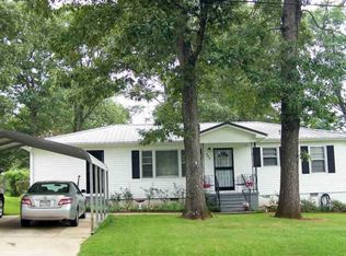 908 Laurel Ln, Oxford, AL 36203