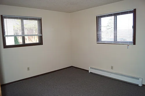Arnold's Park Apartments Photo 1