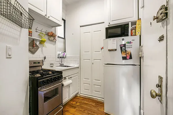 Rented by Compass | media 11