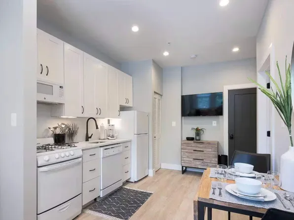 2110 R St NW, Washington, DC