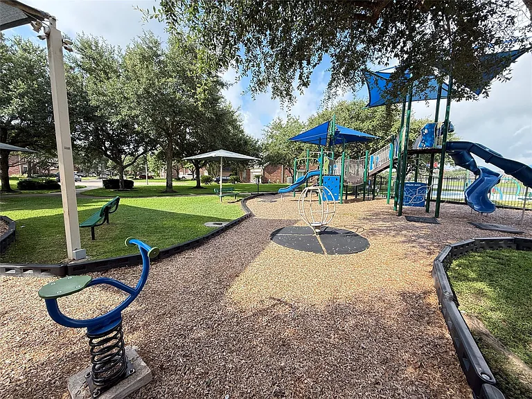 9403 Sundance Dr — Photo 26