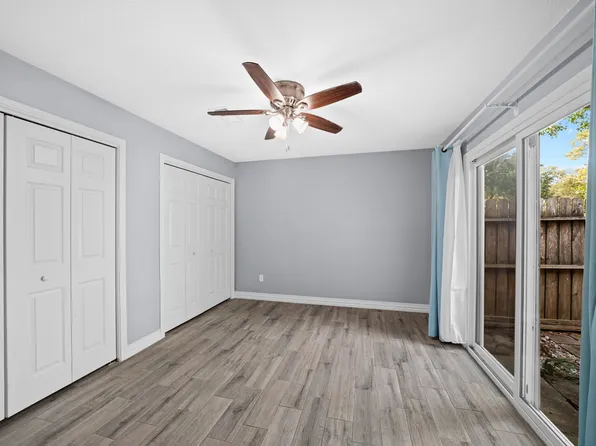 8 Hideaway Dr #8, Friendswood, TX 77546