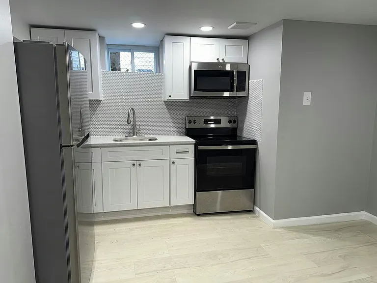 96 Lockwood Ave #1 — Photo 6