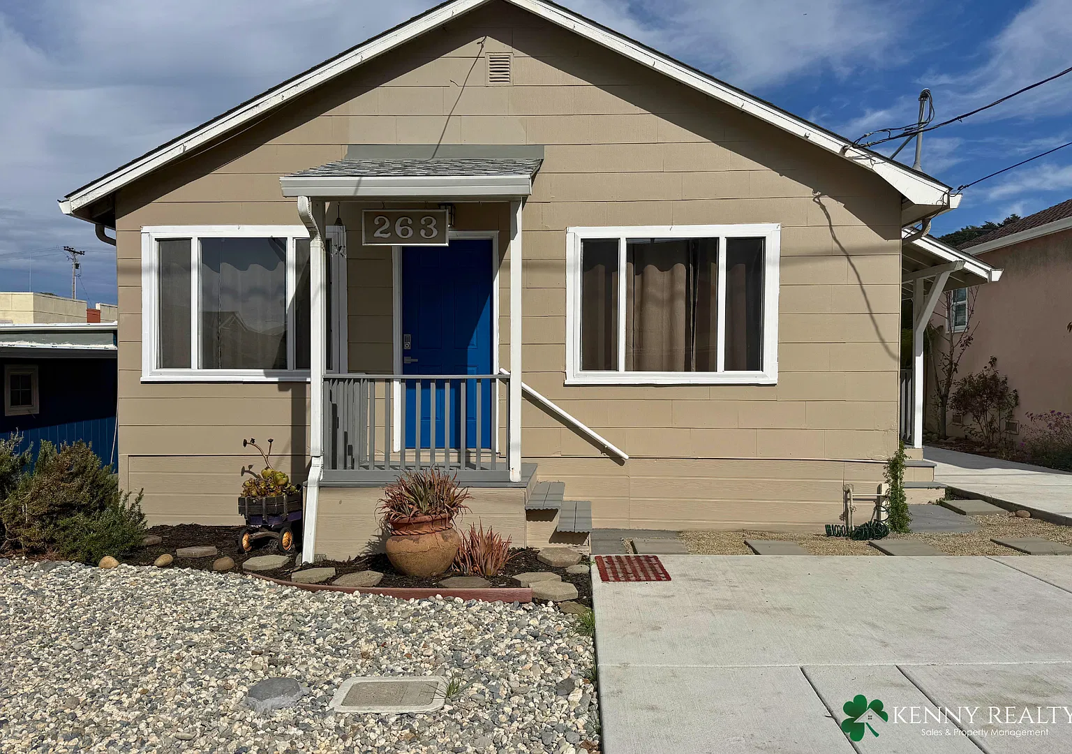 Bright 2BR/1BA Home Near the Beach in Pacifica's Sharp Park — Photo 1