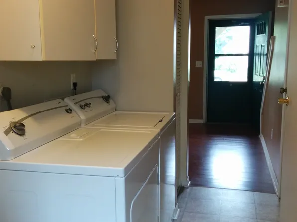 2908 W John St, Champaign, IL 61821