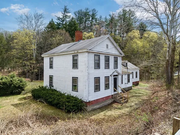 79 Worthington Rd, Huntington, MA 01050