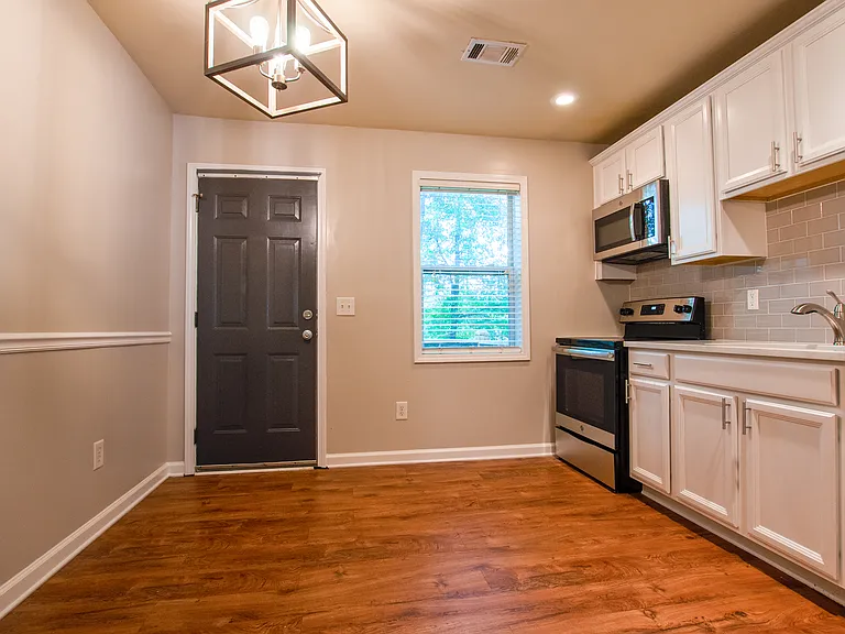 2145 Bolton RD NW — Photo 9