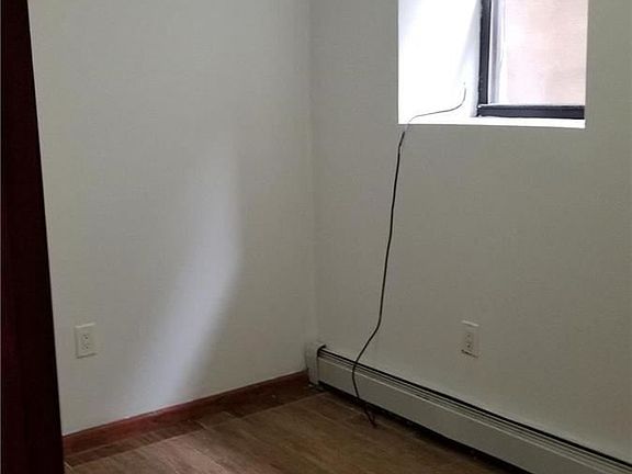 4th image of 10837 52nd Ave