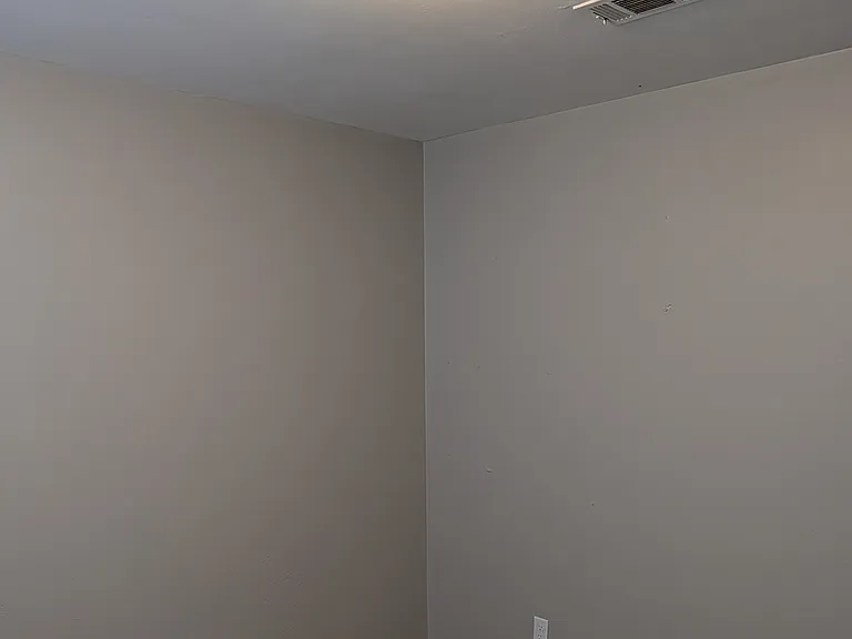 1820 Warren Ln — Photo 13