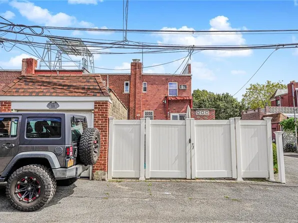 326 Bay 14th Street image 28 of 36