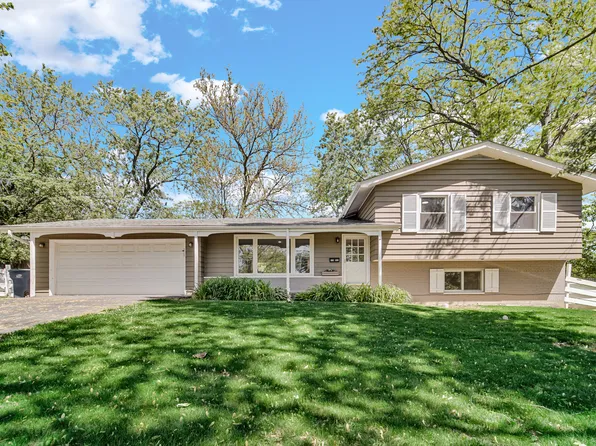 22W362 Hackberry Dr, Glen Ellyn, IL 60137