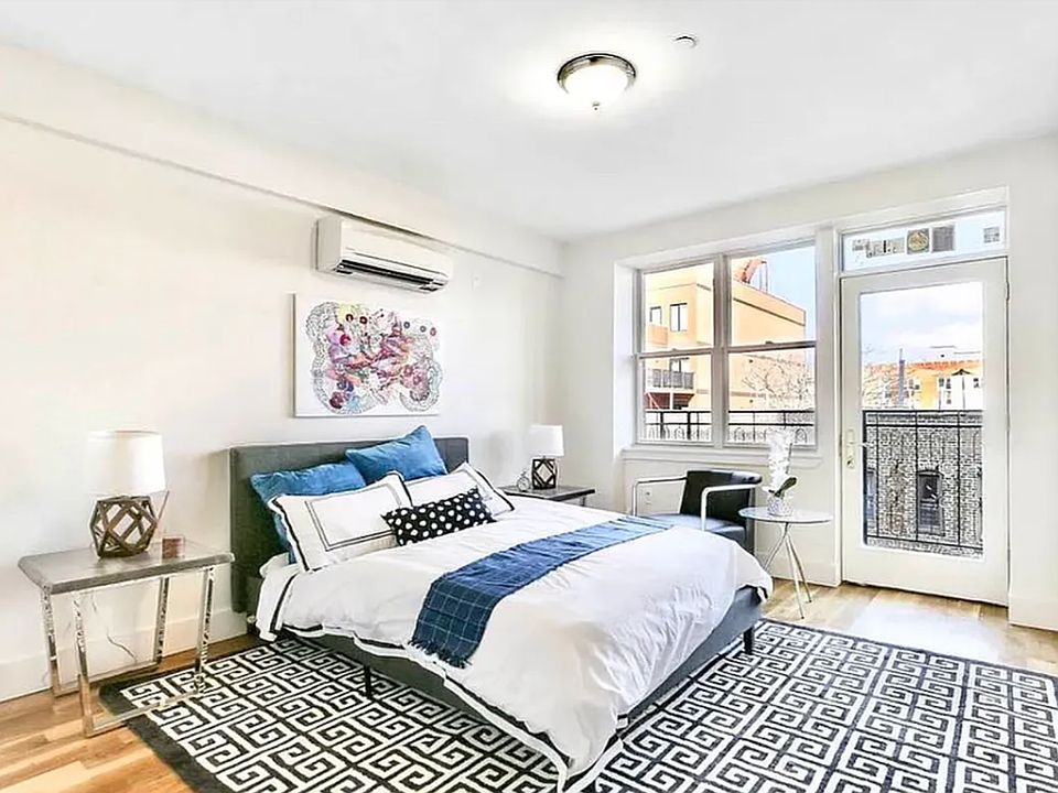 1st image of 1543 E 19th St #8DD