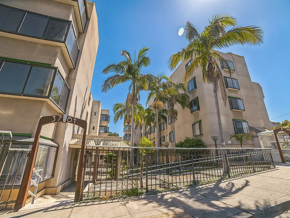 Park Glenview Apartments- Boutique Senior Living