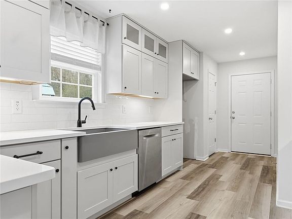 5th image of 6785 Concord Rd