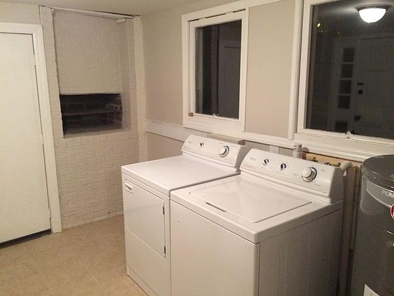 full size washer/dryer, large mud room