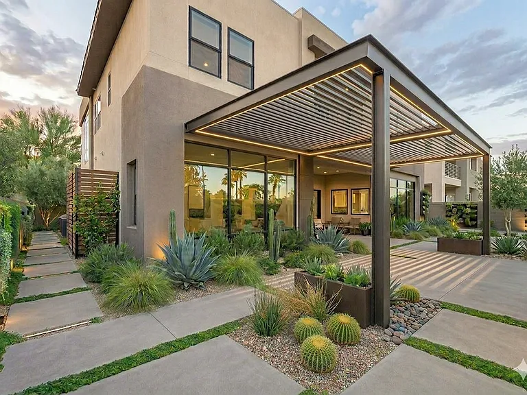 Virtually staged backyard