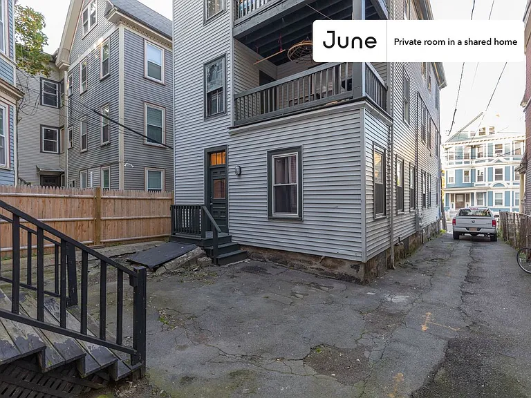 101 Calumet St #D — Photo 11