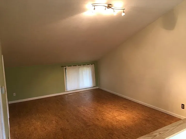6100 Blackberry St — Photo 2