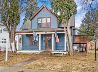 331 4th Ave SW, Cambridge, MN 55008