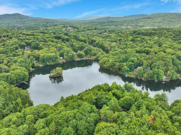 23 Wheelers Cove Road, Antrim, NH 03440