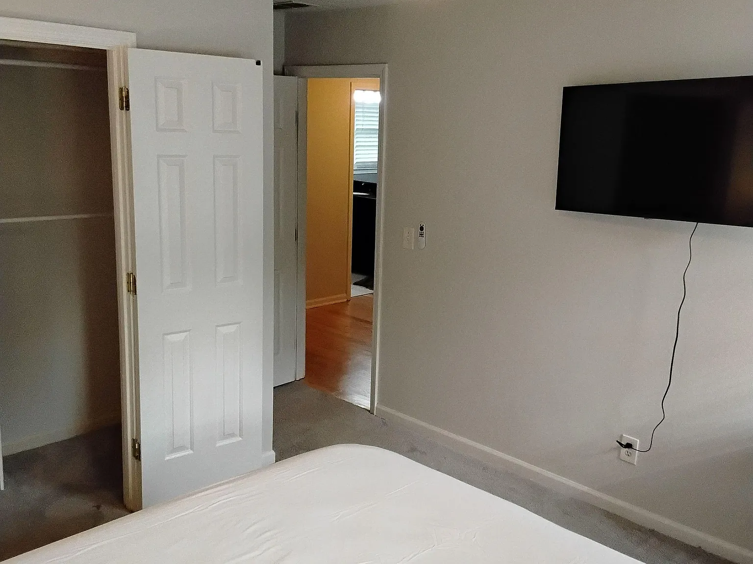 4 bed, 6.0 bath, 2200 sqft, $923 — Photo 4