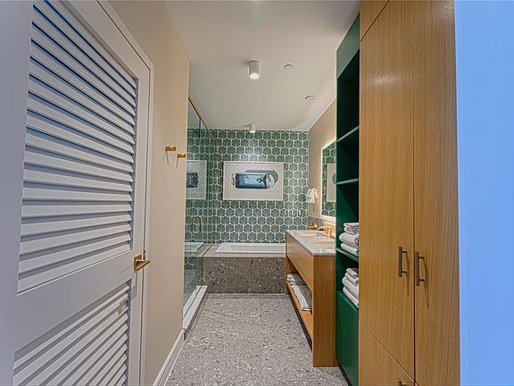 5th image of 8061 VACATION AVENUE #309